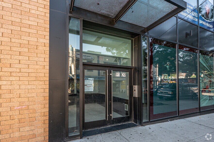More Photos Of 91-09 Roosevelt Ave, Jackson Heights Apartments For Lease