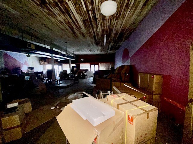 More Photos Of 209 3rd St, Mccomb Office For Sale