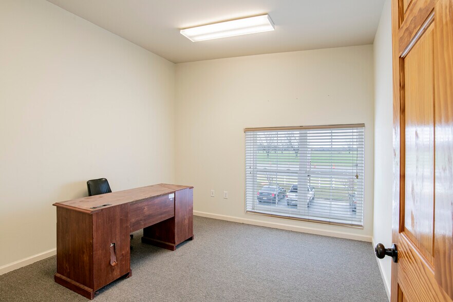 More Photos Of 25341 State Highway 181, Daphne Flex For Sale