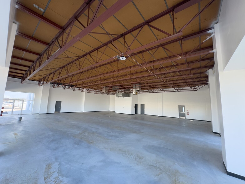 More Photos Of 6717 Essington Ave, Philadelphia Warehouse For Lease