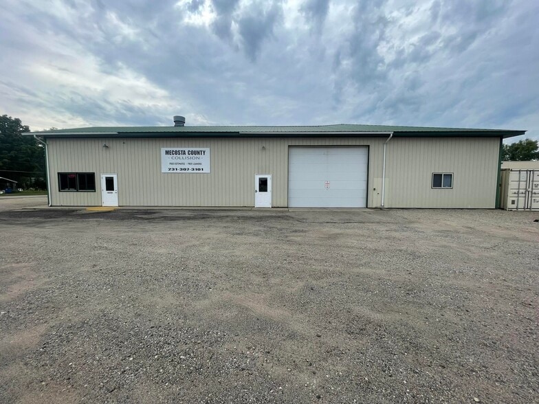 More Photos Of 505 N Cass St, Morley Auto Repair For Sale
