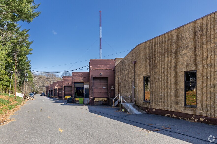 More Photos Of 1273 N Church St, Moorestown Distribution For Lease