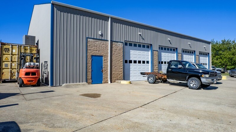 More Photos Of , Hebron General Retail For Sale