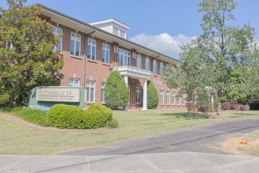 Primary Photo Of 5015 Southpark Dr, Durham Medical For Lease