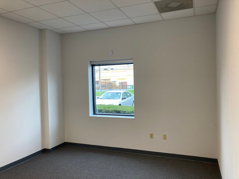 More Photos Of 360 Steel Way, Lancaster Warehouse For Lease