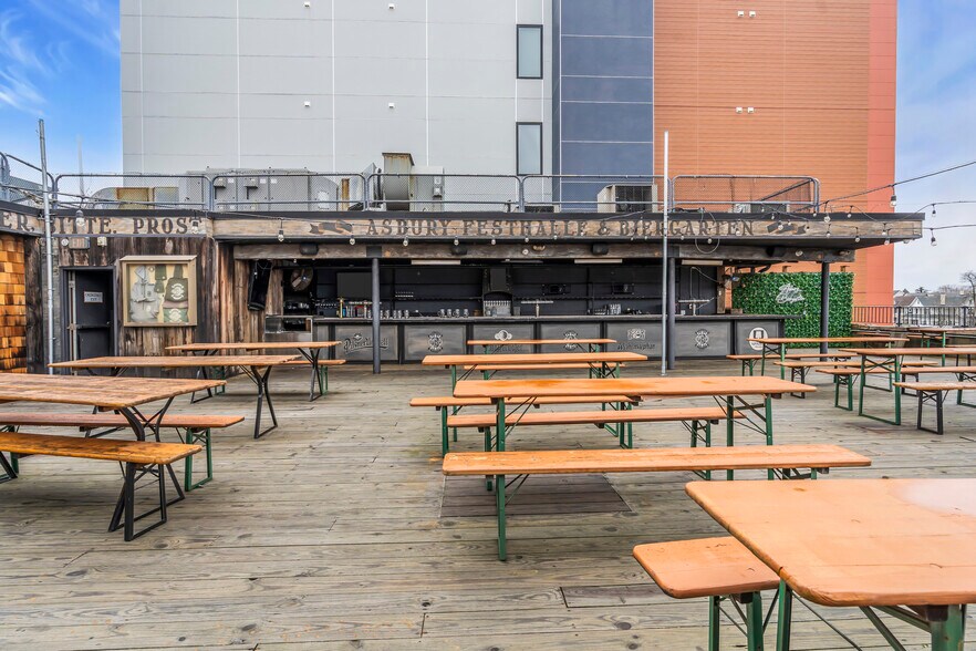 More Photos Of 527 Lake Ave, Asbury Park Storefront For Sale