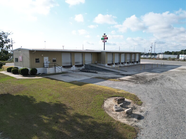 More Photos Of 20 Myers Dr, Tifton Warehouse For Sale