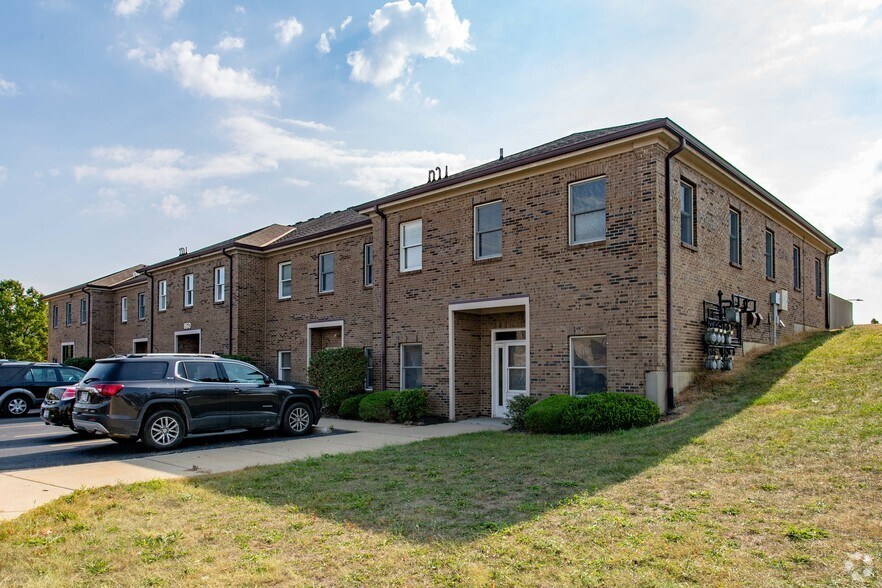 More Photos Of 860 NW Washington Blvd, Hamilton Medical For Lease