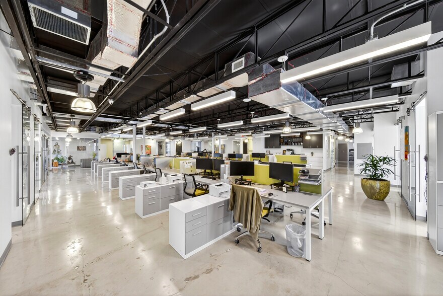 More Photos Of 7630 Biscayne Blvd, Miami Office For Lease