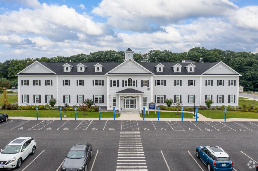 More Photos Of 118 Portsmouth Ave, Stratham Unknown For Lease