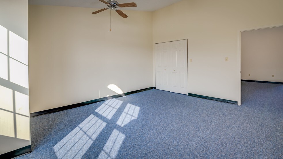 More Photos Of 8361-8379 Cherry Ln, Laurel Medical For Sale