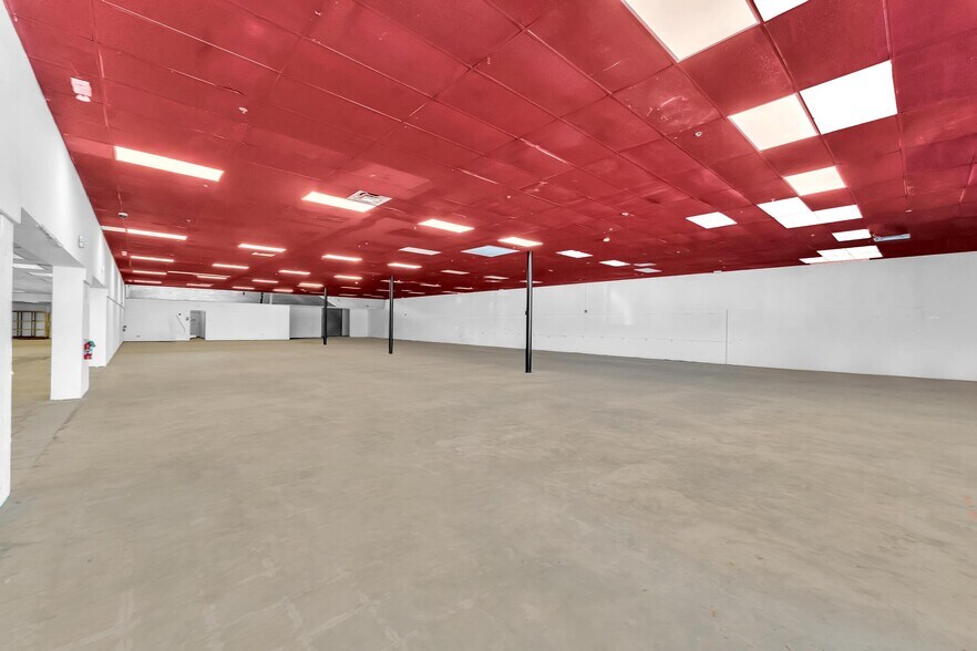 More Photos Of 7121-7177 S US Highway 1, Port Saint Lucie General Retail For Lease