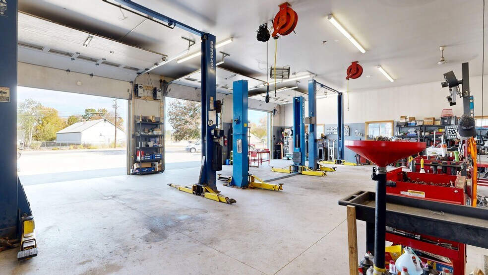 More Photos Of 48 S Main St, Andover Auto Repair For Sale