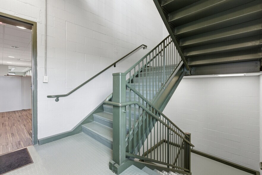 More Photos Of 3009 Washington Rd, McMurray Office For Sale