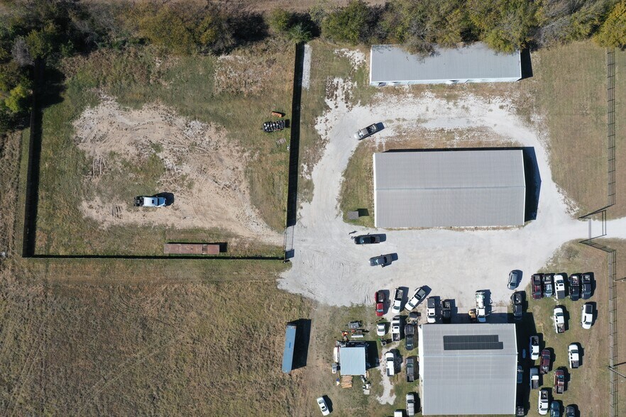 More Photos Of 6444 E Lone Oak Rd, Valley View Storefront Retail Office For Sale