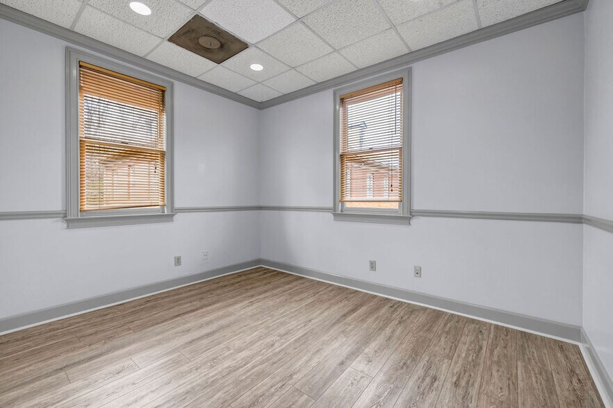 More Photos Of 2900 Paces Ferry Rd SE, Atlanta Office For Lease