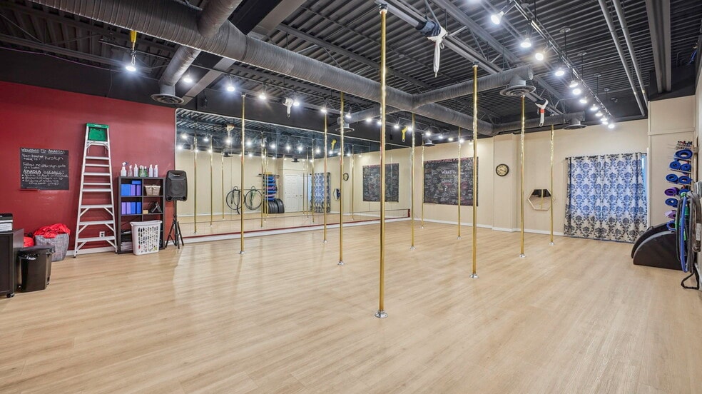 More Photos Of 15 Carlton Dr, St. Albert Flex For Sale