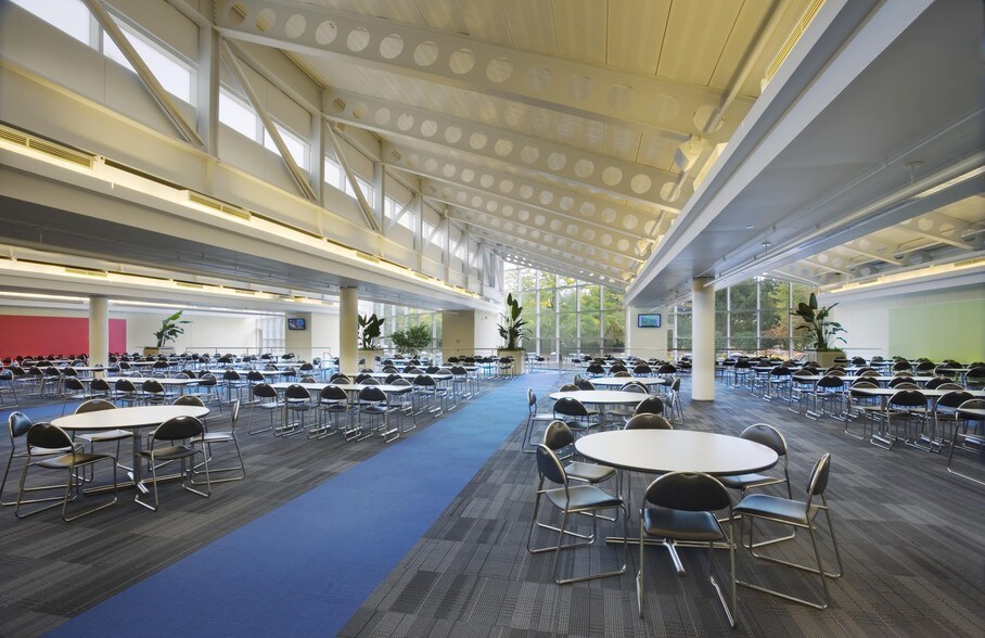 More Photos Of 1 Corporate Dr, Long Grove Unknown For Lease