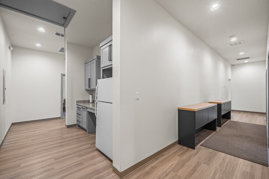 More Photos Of 6403 107th St, Lubbock Office For Lease