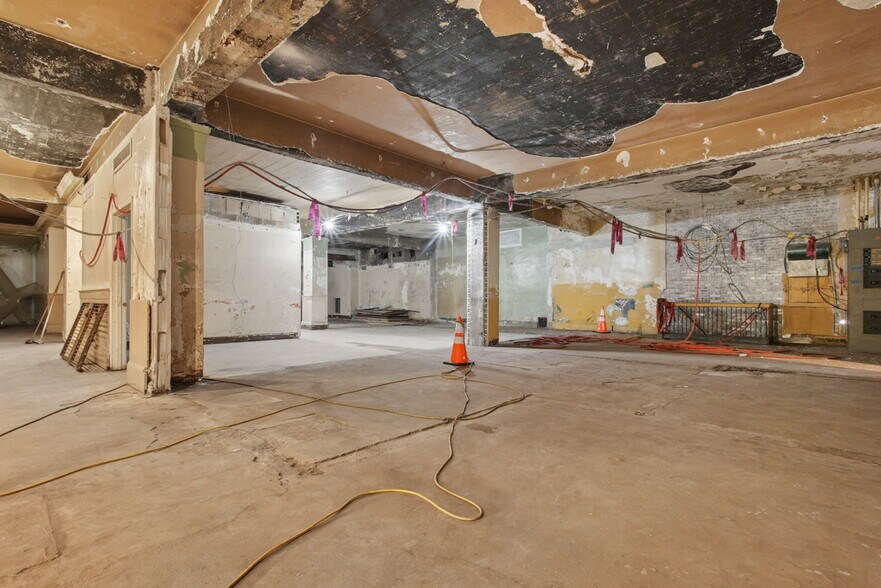 More Photos Of 167 S High St, Columbus Office For Sale