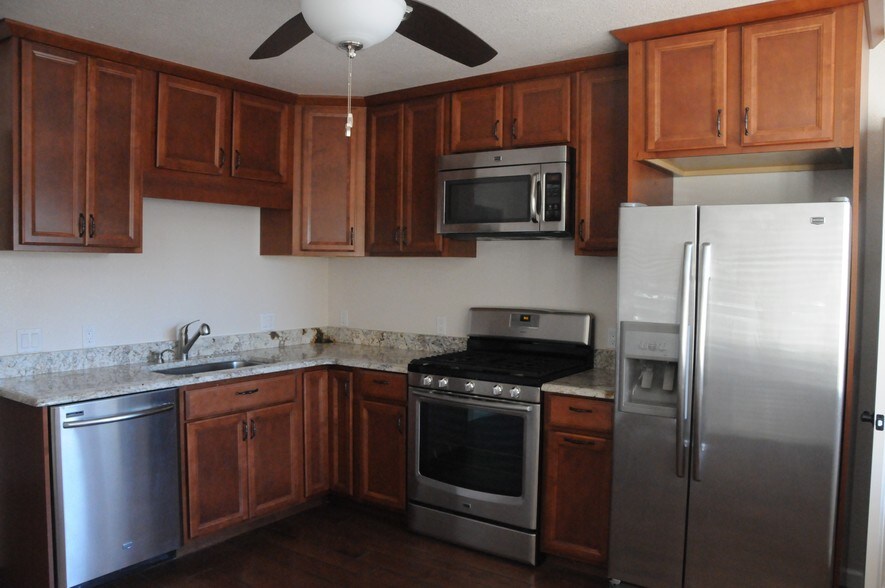 More Photos Of 507 Woodside Rd, Redwood City Storefront Retail Office For Sale