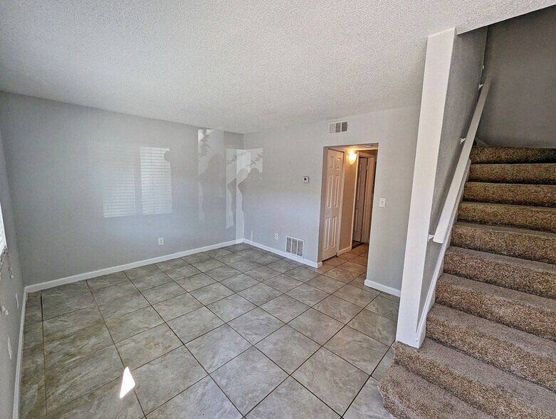 More Photos Of 1991 Delowe Dr SW, Atlanta Apartments For Sale