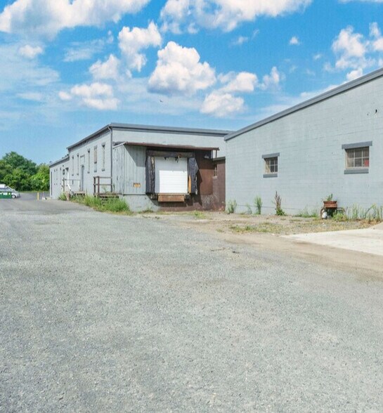 More Photos Of 66-68 S Broad St, Westfield Distribution For Lease