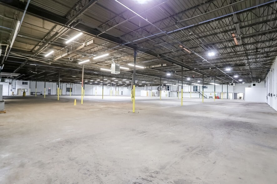 More Photos Of 2334 Production Dr, Indianapolis Warehouse For Lease