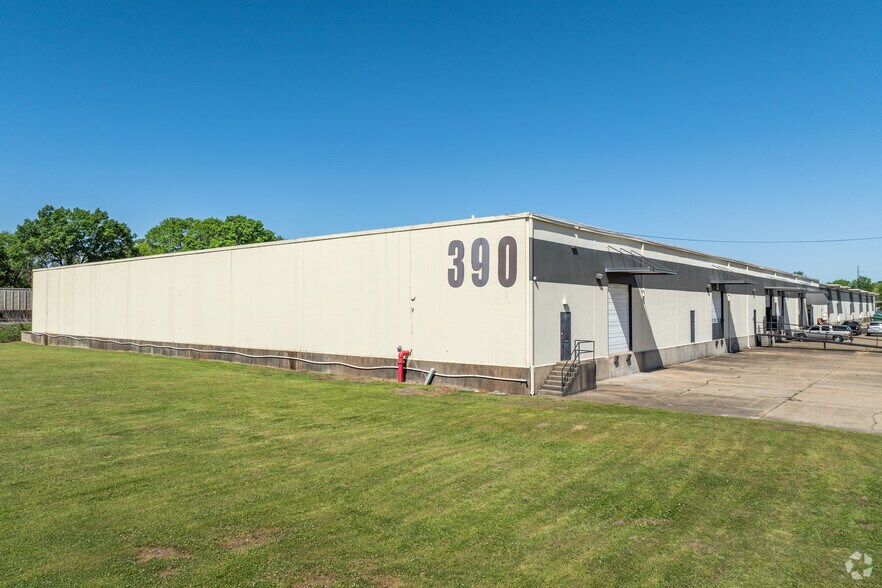 More Photos Of 390 Commerce Park Dr, Jackson Warehouse For Sale