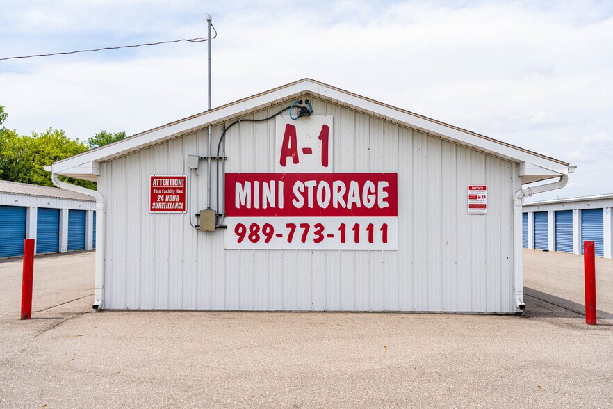 More Photos Of 1067 N Mission Rd, Mount Pleasant Self Storage For Sale