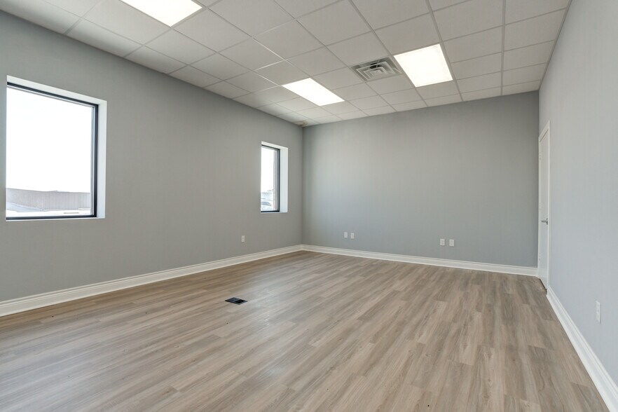 More Photos Of 9007 CR 6820, Lubbock Warehouse For Lease