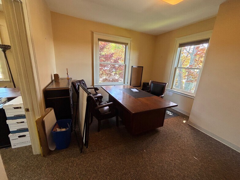 More Photos Of 166 N Main St, Southington Office For Sale
