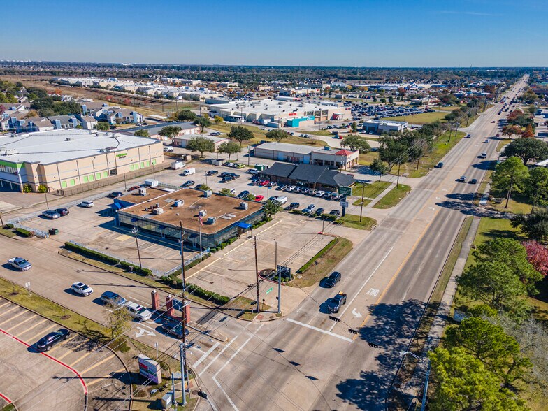 More Photos Of 2947 E Broadway St, Pearland Office For Sale