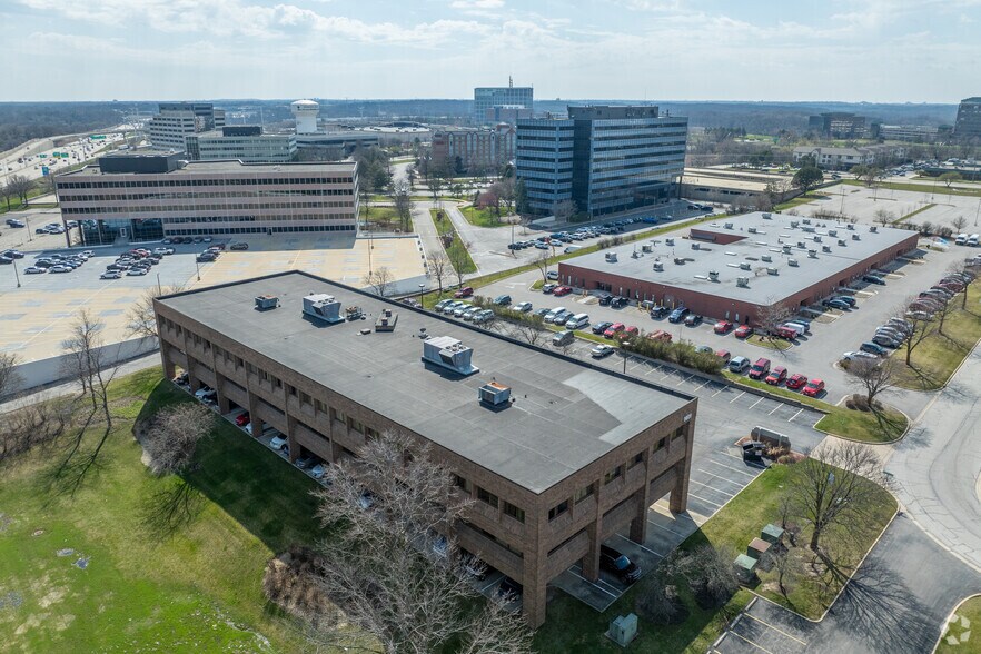 More Photos Of 1401 Branding Ave, Downers Grove Office For Lease