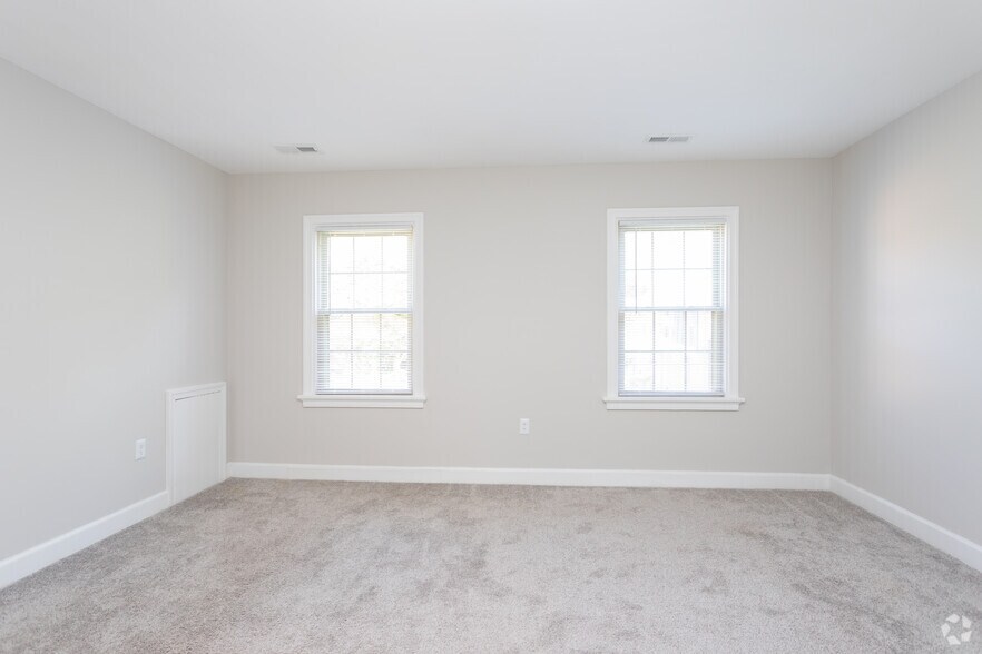 More Photos Of 1107-1117 W Rowan St, Fayetteville Apartments For Sale