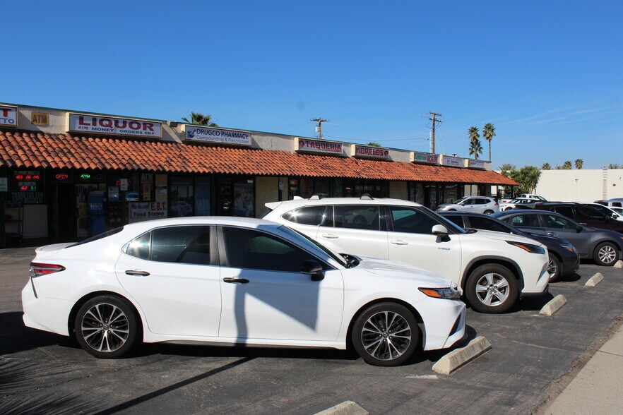 More Photos Of 305-321 N Ash St, Escondido Storefront For Lease
