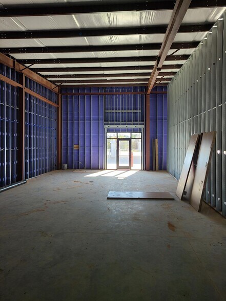 More Photos Of , Biloxi Service Station For Lease