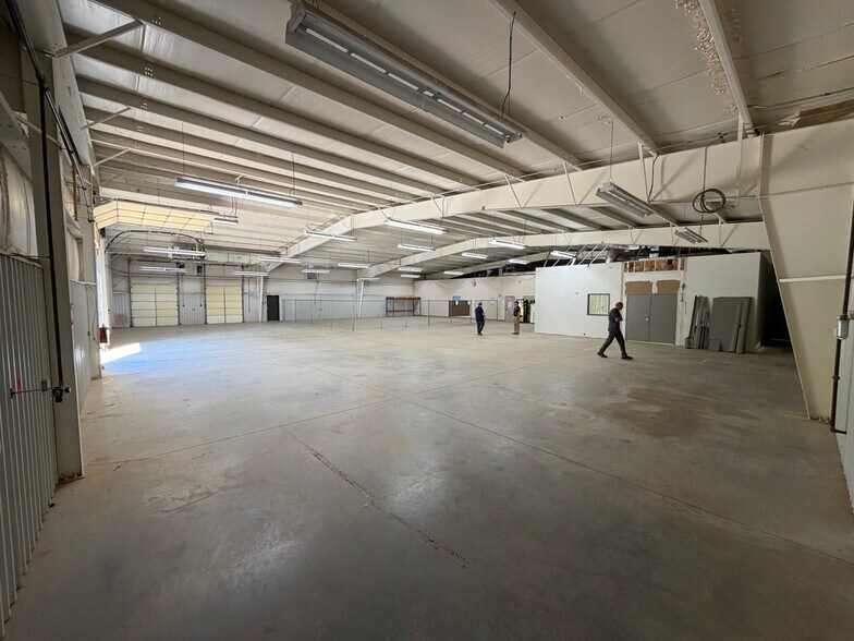 More Photos Of 794 American Way, Lexington Warehouse For Lease