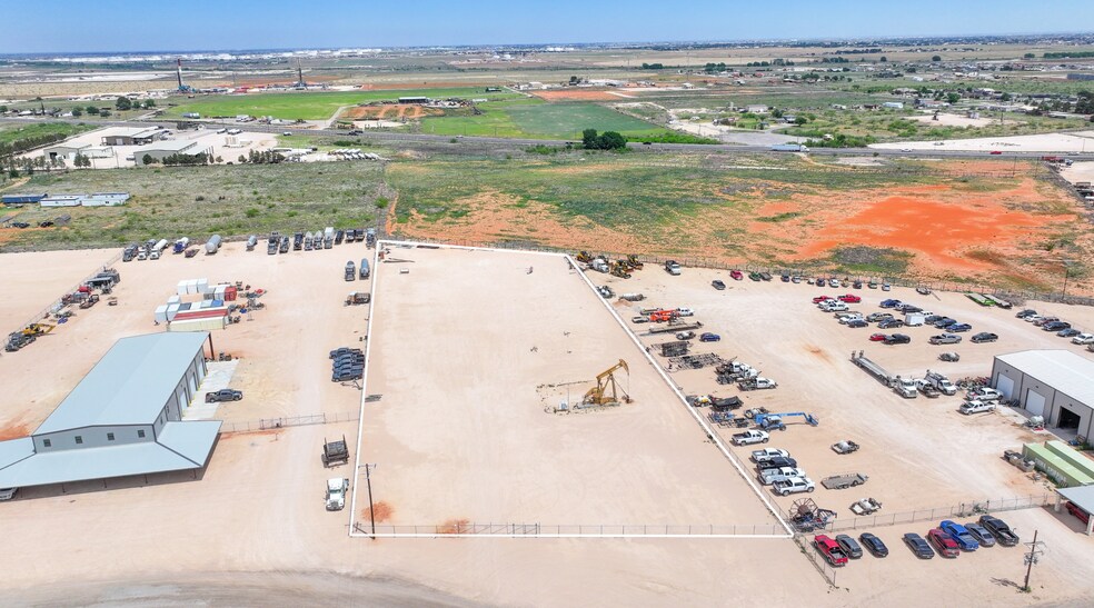 More Photos Of 3.0 Acre Laydown Yard on East County Road 128, Midland Land For Lease