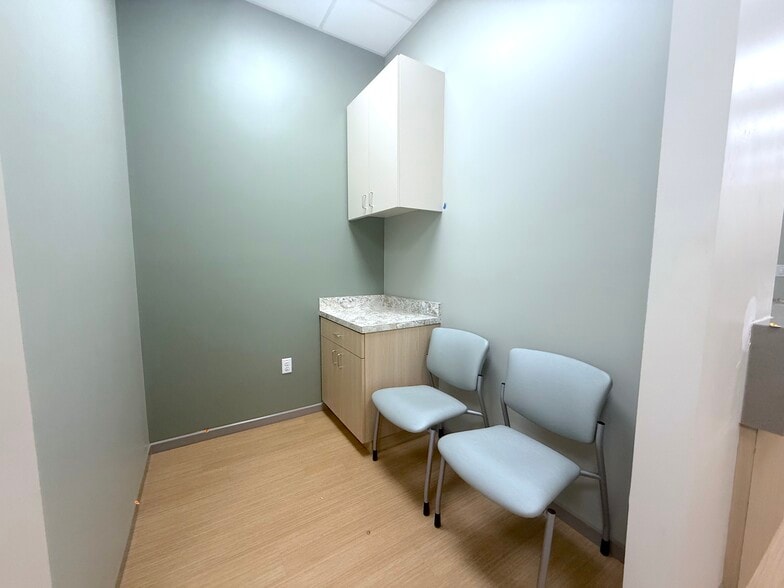 More Photos Of 7483 Sand Lake Commons Blvd, Orlando Medical For Lease