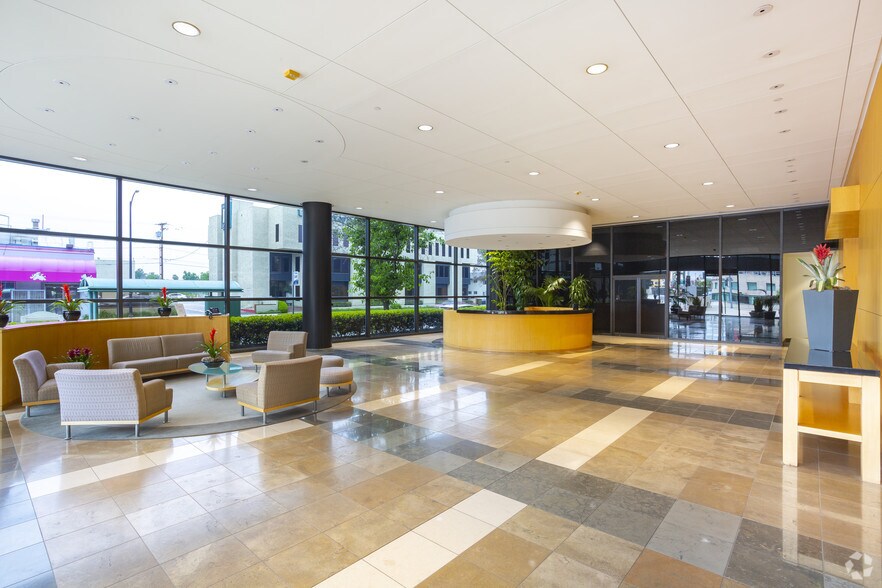 More Photos Of 4000 W Alameda Ave, Burbank Office For Lease