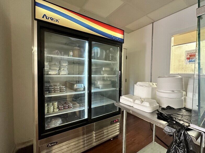 More Photos Of 118 S Main St, Greensboro Restaurant For Sale