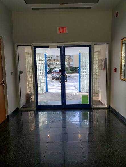 More Photos Of 3902 Henderson Blvd, Tampa Office For Lease