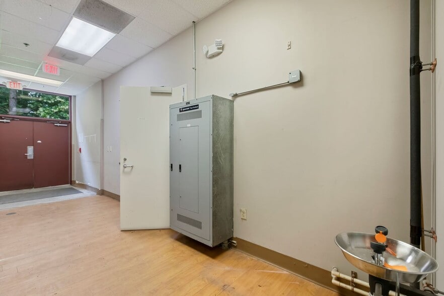 More Photos Of 1922 K M Wicker Memorial Dr, Sanford Medical For Lease
