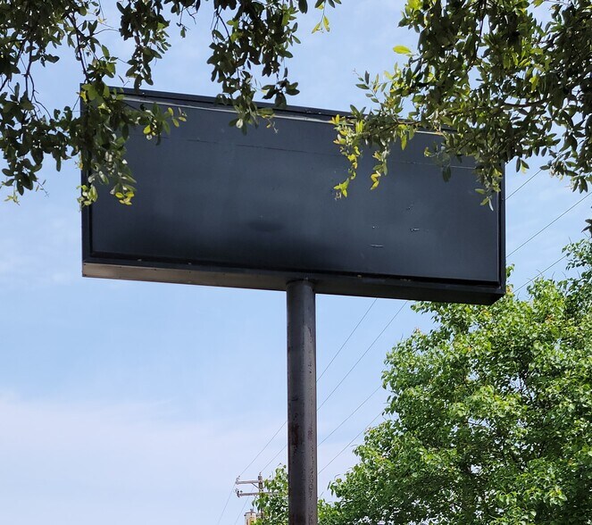 More Photos Of 11920 N Interstate 35, Austin Medical For Lease