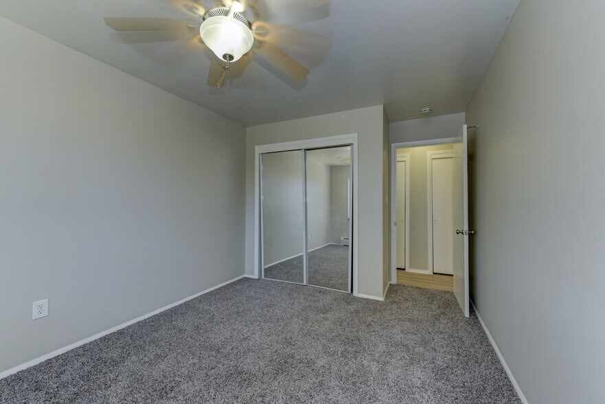 More Photos Of 1363 Pierce St, Lakewood Apartments For Sale