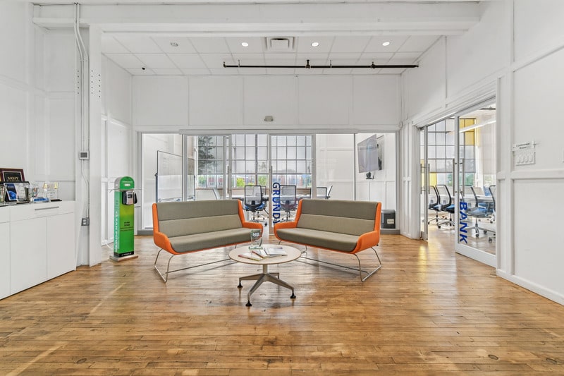 More Photos Of 3840 Bank St, Baltimore Flex For Sale