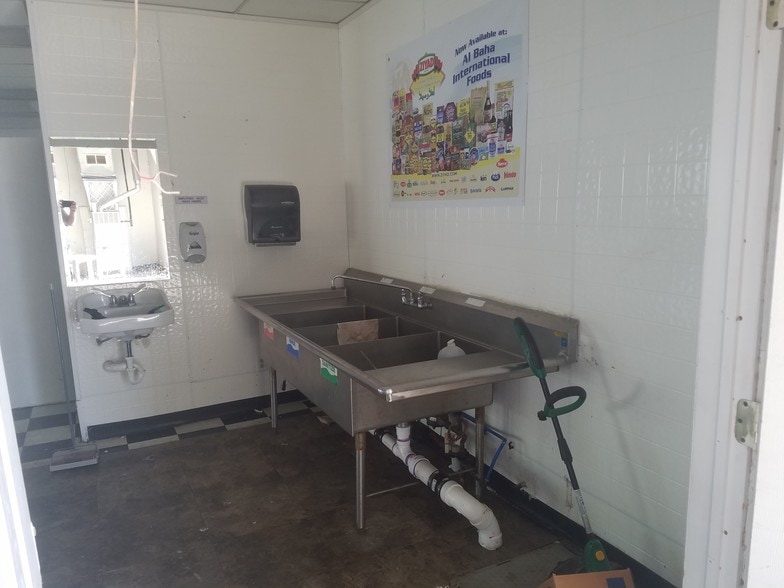 More Photos Of 1721 Woodman Dr, Dayton Freestanding For Sale