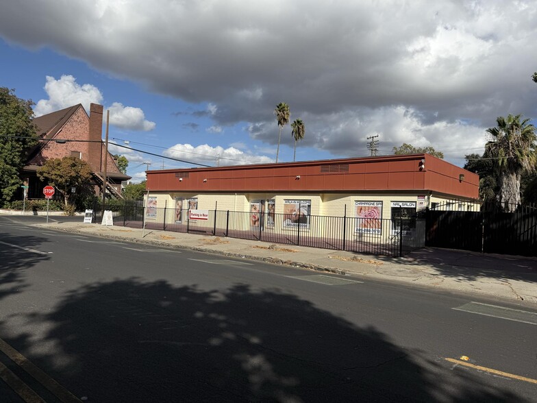 Primary Photo Of 942 N Hunter St, Stockton Office Residential For Lease