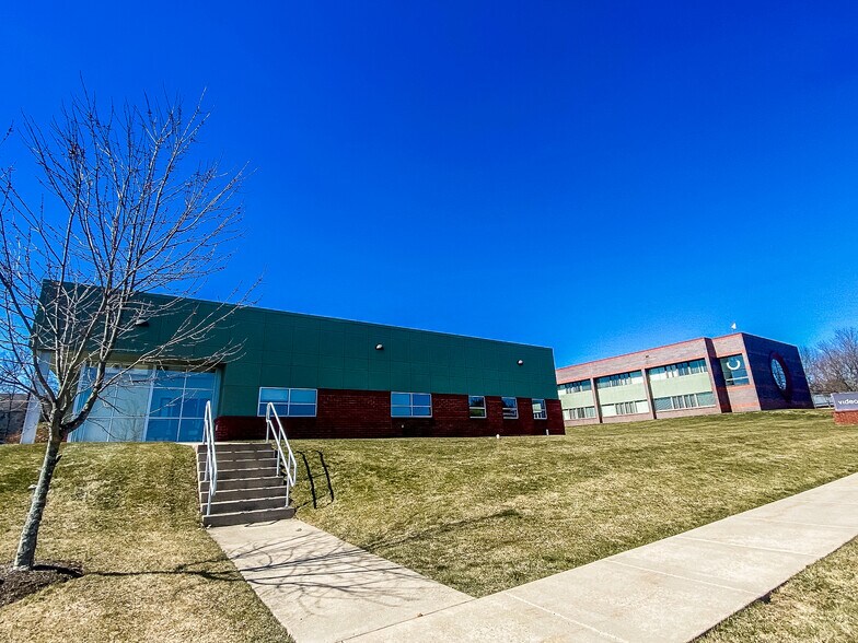 More Photos Of 2171 Sandy Dr, State College Flex For Lease